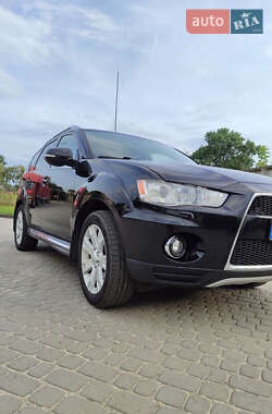 Внедорожник / Кроссовер Mitsubishi Outlander 2009 в 