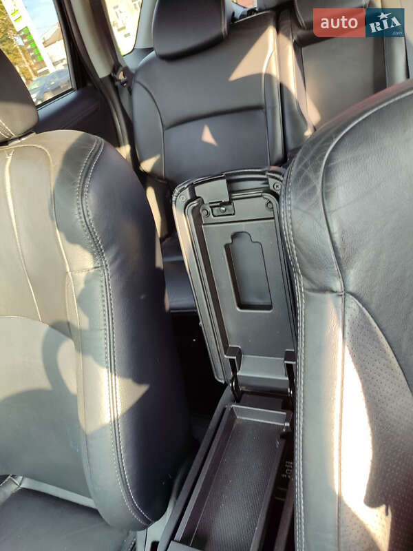 Внедорожник / Кроссовер Mitsubishi Outlander 2009 в Стрые