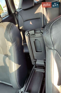 Внедорожник / Кроссовер Mitsubishi Outlander 2009 в 