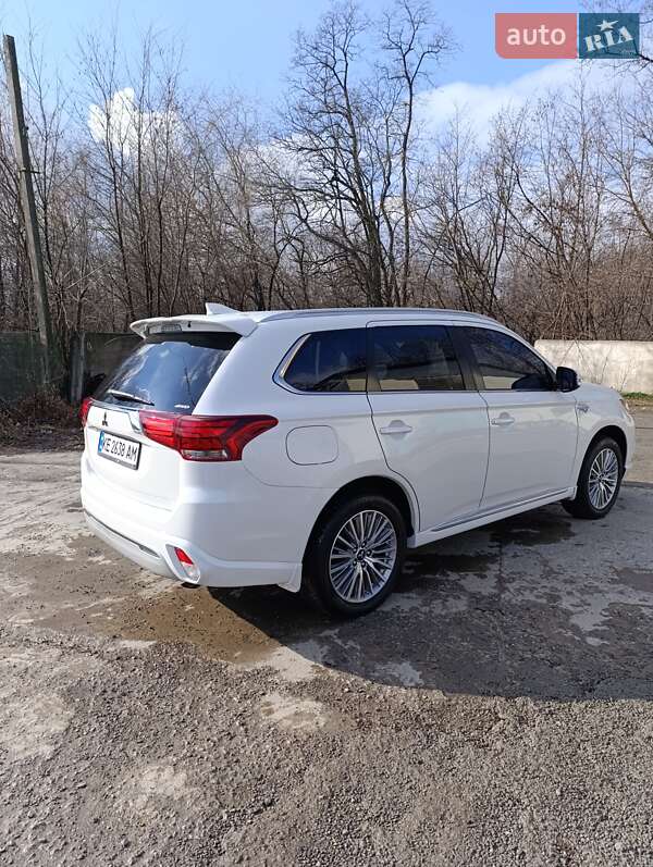 Позашляховик / Кросовер Mitsubishi Outlander 2020 в Дніпрі