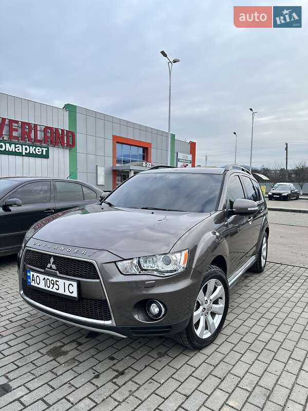 Mitsubishi Outlander 2010
