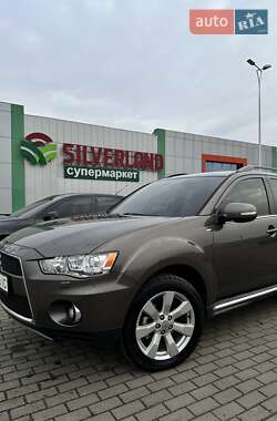 Позашляховик / Кросовер Mitsubishi Outlander 2010 в Мукачевому