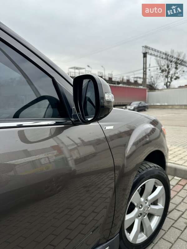 Позашляховик / Кросовер Mitsubishi Outlander 2010 в Мукачевому