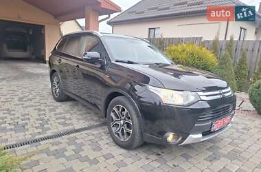 Внедорожник / Кроссовер Mitsubishi Outlander 2015 в Луцке