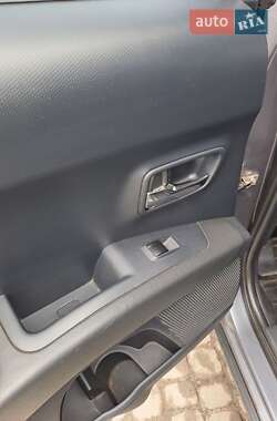 Внедорожник / Кроссовер Mitsubishi Outlander 2008 в 