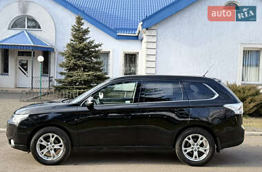 Позашляховик / Кросовер Mitsubishi Outlander 2013 в Радивиліві