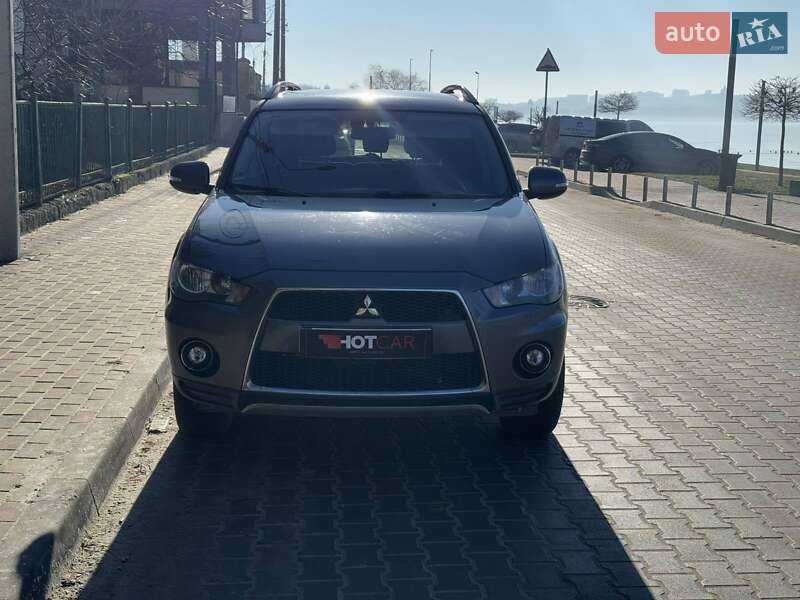 Внедорожник / Кроссовер Mitsubishi Outlander 2010 в Тернополе