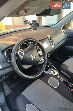 Позашляховик / Кросовер Mitsubishi Outlander 2009 в Івано-Франківську