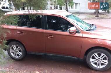 Позашляховик / Кросовер Mitsubishi Outlander 2013 в Кривому Розі