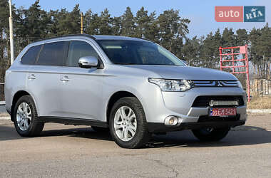 Позашляховик / Кросовер Mitsubishi Outlander 2013 в Дубні