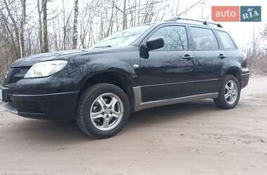 Внедорожник / Кроссовер Mitsubishi Outlander 2007 в Мене