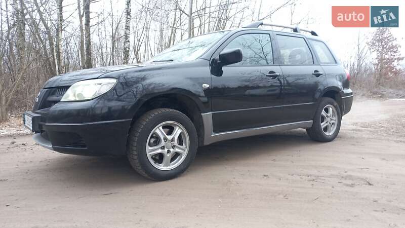 Внедорожник / Кроссовер Mitsubishi Outlander 2007 в Мене