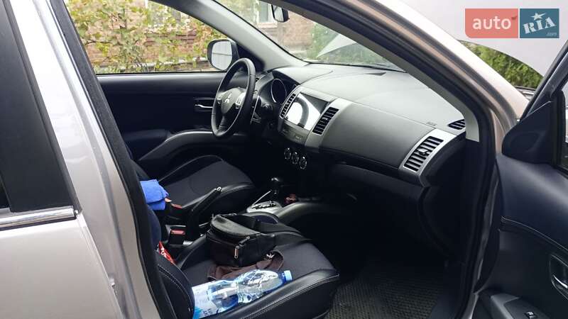 Позашляховик / Кросовер Mitsubishi Outlander 2011 в Кропивницькому