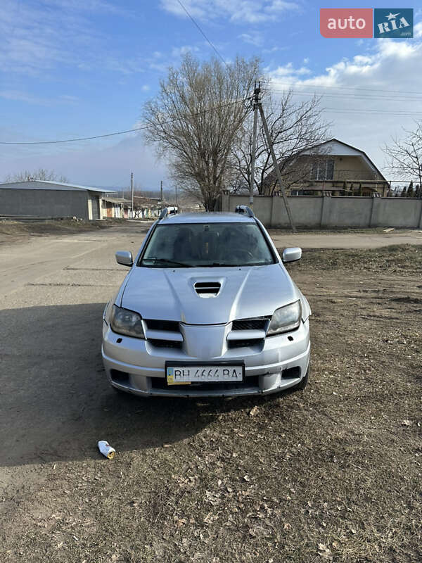 Внедорожник / Кроссовер Mitsubishi Outlander 2005 в Подольске