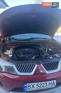 Внедорожник / Кроссовер Mitsubishi Outlander 2008 в 