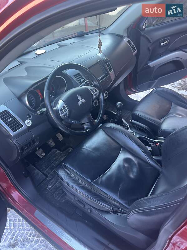Внедорожник / Кроссовер Mitsubishi Outlander 2008 в Красилове
