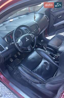 Внедорожник / Кроссовер Mitsubishi Outlander 2008 в 