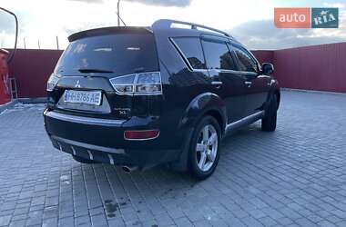 Внедорожник / Кроссовер Mitsubishi Outlander 2008 в 