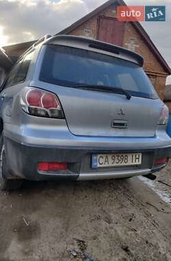 Позашляховик / Кросовер Mitsubishi Outlander 2004 в 