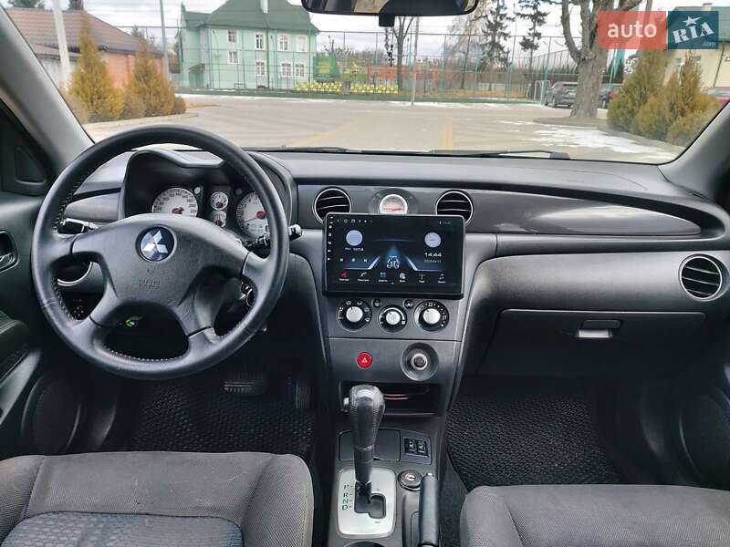 Внедорожник / Кроссовер Mitsubishi Outlander 2008 в Львове фото 13 Внедорожник / Кроссовер Mitsubishi Outlander 2008 в Львове