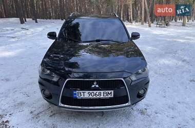 Внедорожник / Кроссовер Mitsubishi Outlander 2012 в Харькове