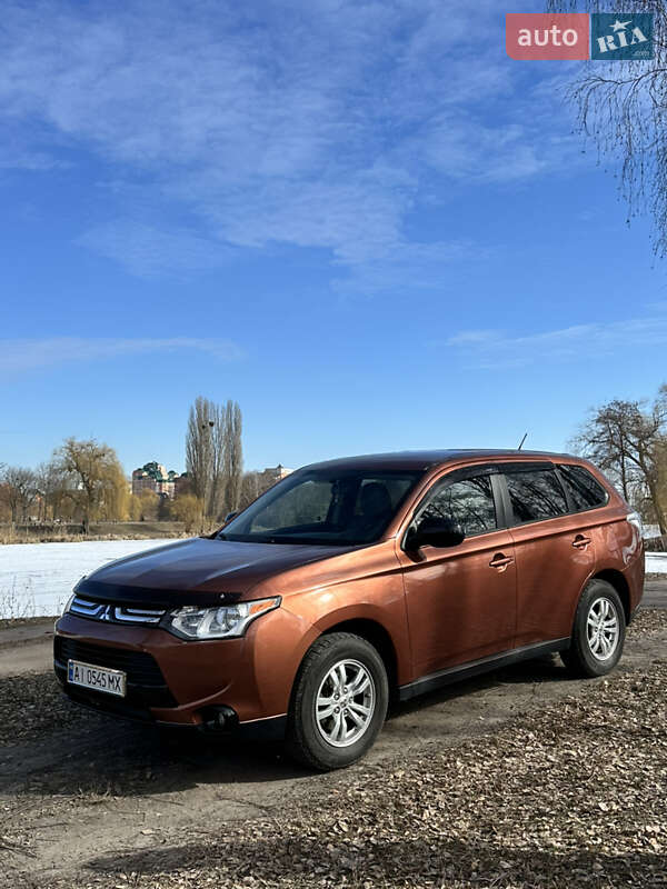 Mitsubishi Outlander 2013