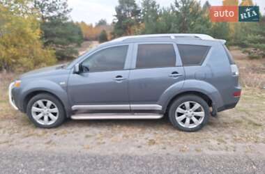 Внедорожник / Кроссовер Mitsubishi Outlander 2007 в Каменском