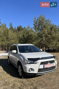 Внедорожник / Кроссовер Mitsubishi Outlander 2010 в Кременце