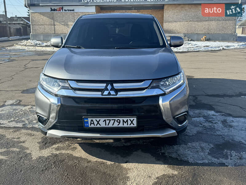 Внедорожник / Кроссовер Mitsubishi Outlander 2018 в Дергачах
