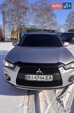 Позашляховик / Кросовер Mitsubishi Outlander 2012 в Полтаві