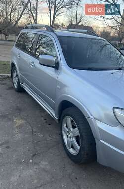 Внедорожник / Кроссовер Mitsubishi Outlander 2006 в Краматорске