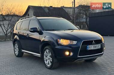 Внедорожник / Кроссовер Mitsubishi Outlander 2011 в Зборове