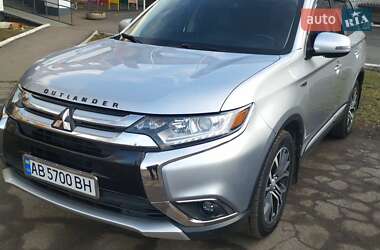 Позашляховик / Кросовер Mitsubishi Outlander 2015 в 