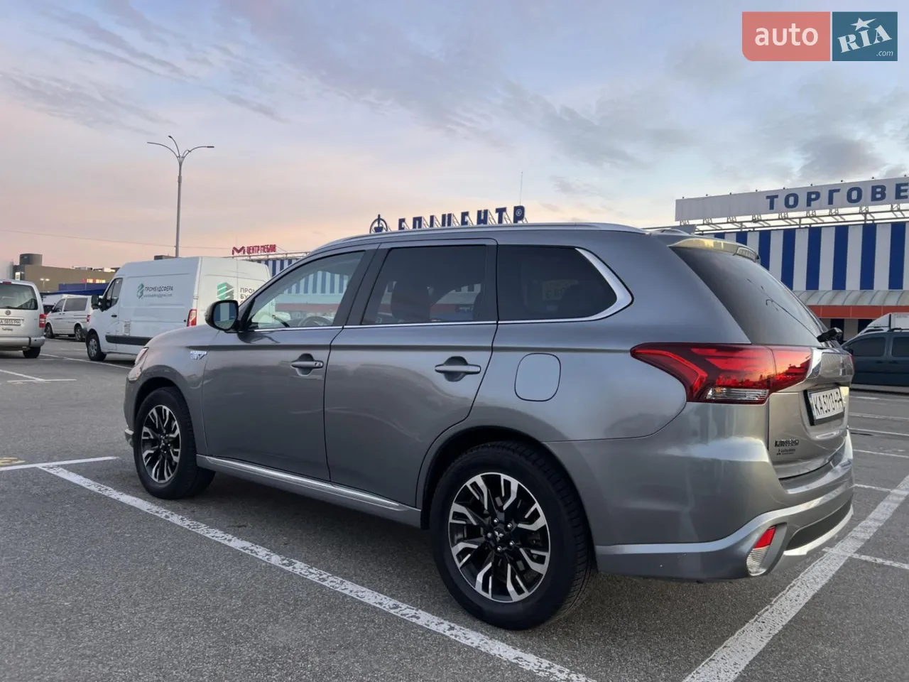 2018 Mitsubishi Outlander - мініатюра 14
