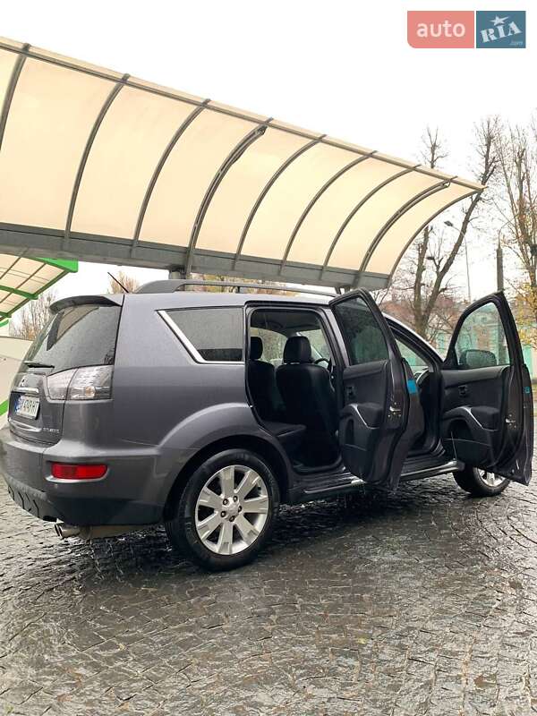 Позашляховик / Кросовер Mitsubishi Outlander 2011 в Хмельницькому