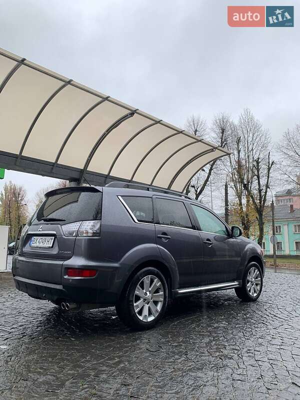 Позашляховик / Кросовер Mitsubishi Outlander 2011 в Хмельницькому