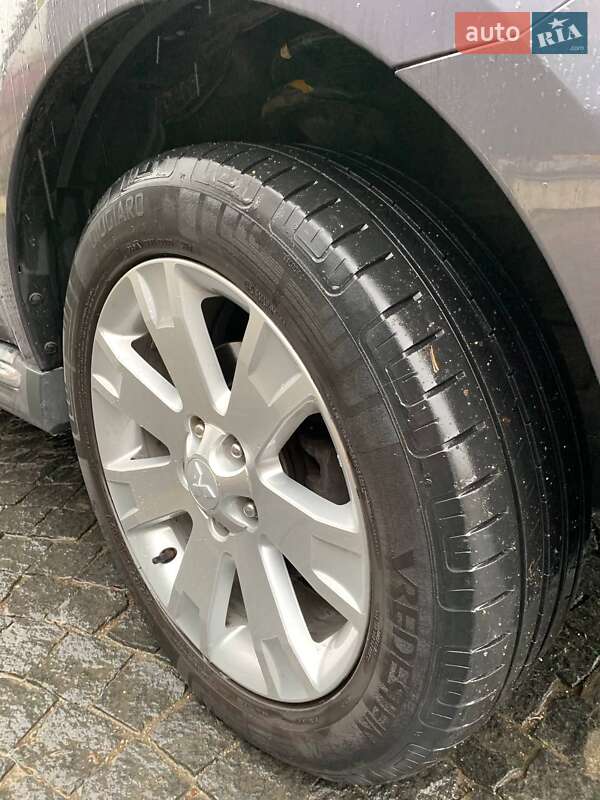 Позашляховик / Кросовер Mitsubishi Outlander 2011 в Хмельницькому