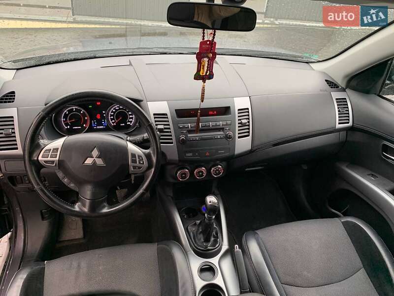 Позашляховик / Кросовер Mitsubishi Outlander 2011 в Хмельницькому