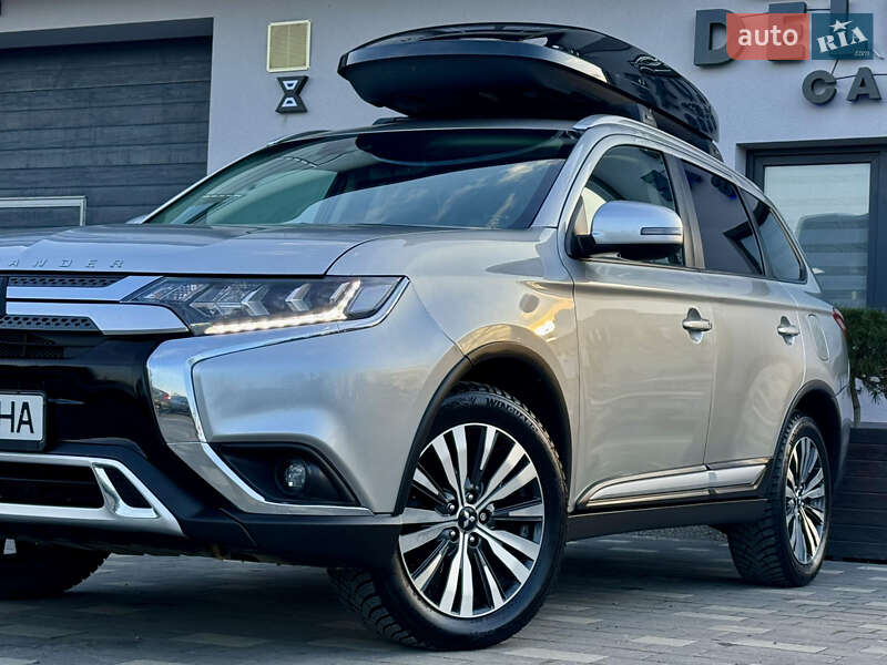 Внедорожник / Кроссовер Mitsubishi Outlander 2019 в Трускавце
