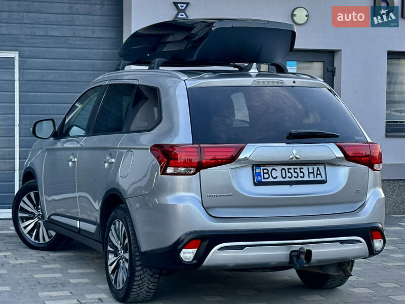Внедорожник / Кроссовер Mitsubishi Outlander 2019 в Трускавце