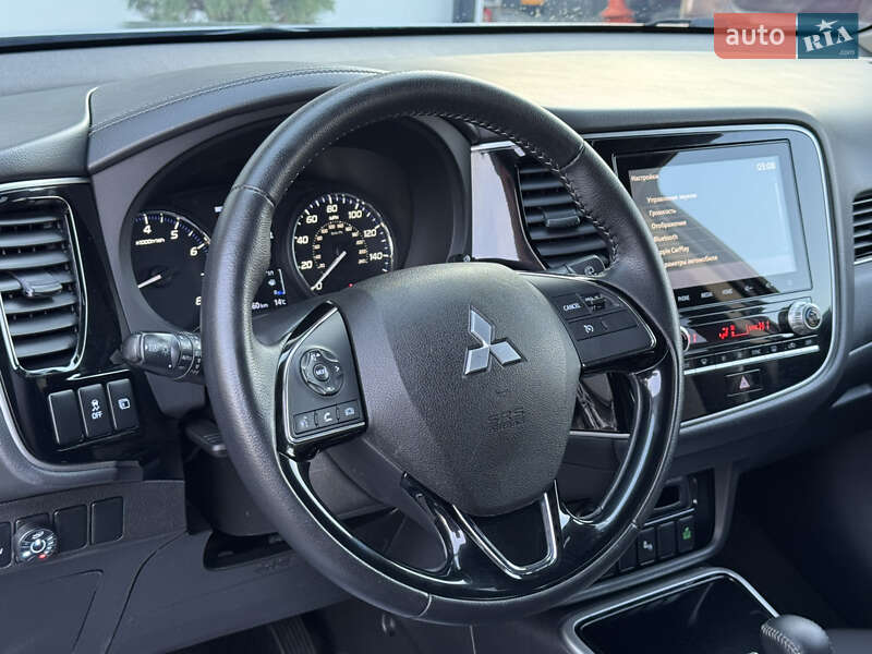 Внедорожник / Кроссовер Mitsubishi Outlander 2019 в Трускавце