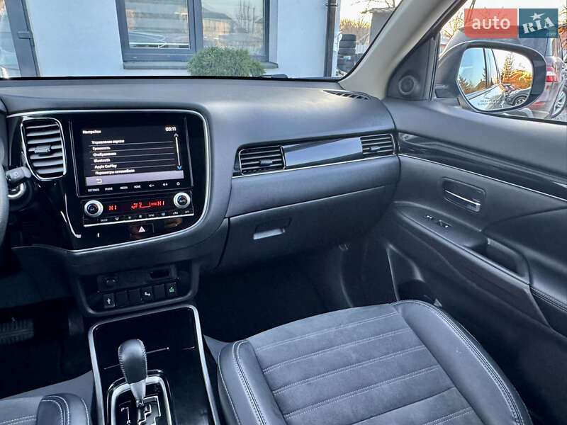 Внедорожник / Кроссовер Mitsubishi Outlander 2019 в Трускавце