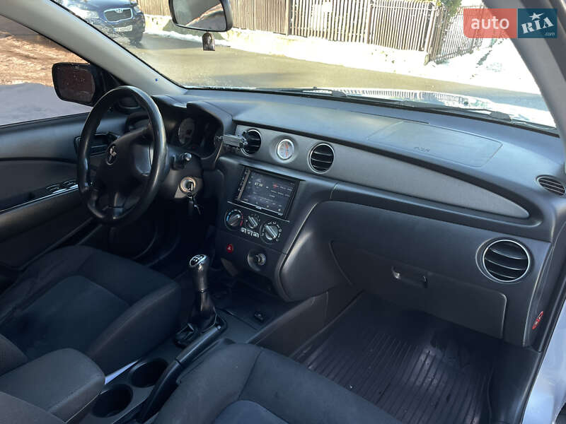Внедорожник / Кроссовер Mitsubishi Outlander 2005 в Яремче