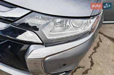 Позашляховик / Кросовер Mitsubishi Outlander 2017 в Полтаві