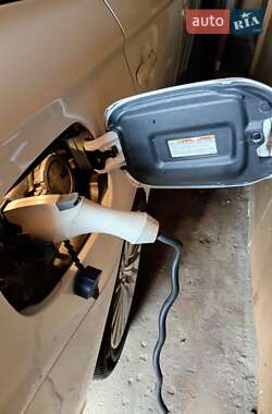 Внедорожник / Кроссовер Mitsubishi Outlander 2019 в Житомире