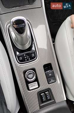 Внедорожник / Кроссовер Mitsubishi Outlander 2019 в Житомире