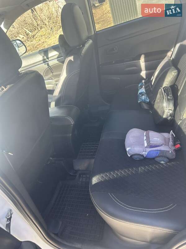 Позашляховик / Кросовер Mitsubishi Outlander 2012 в Теребовлі