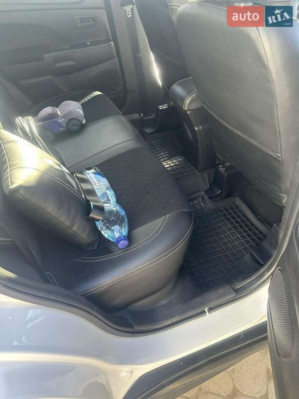 Позашляховик / Кросовер Mitsubishi Outlander 2012 в Теребовлі