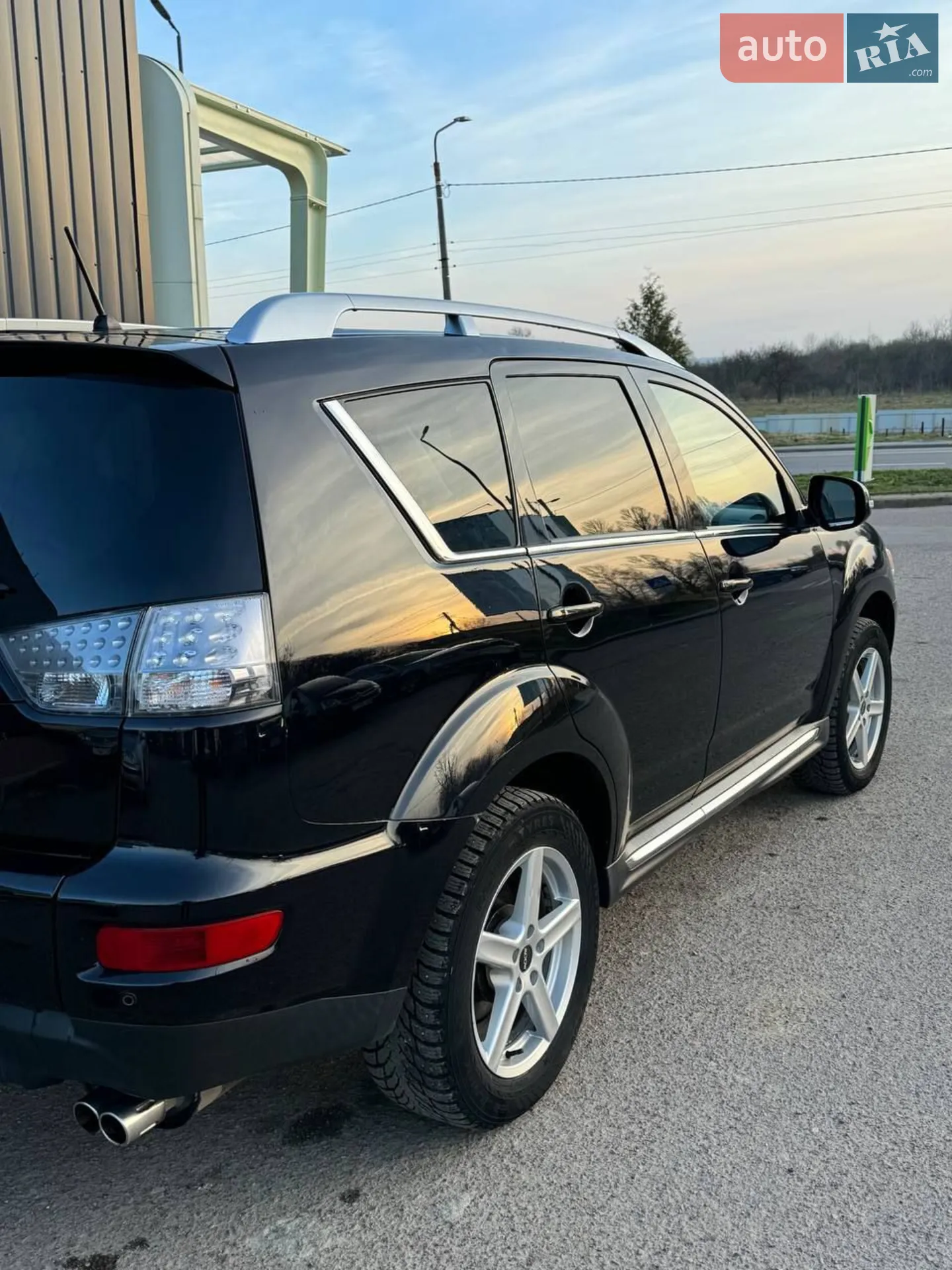 2010 Mitsubishi Outlander - мініатюра 8
