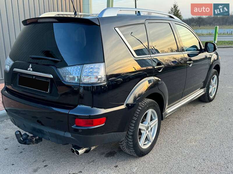 Позашляховик / Кросовер Mitsubishi Outlander 2010 в Бориславі